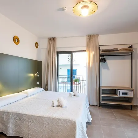 Alicante * San Antonio (Ibiza)